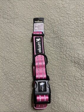 Alcott adventure collar